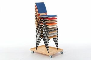 Alle Stapelstühle der Alabama Serie können gestapelt transportiert werden